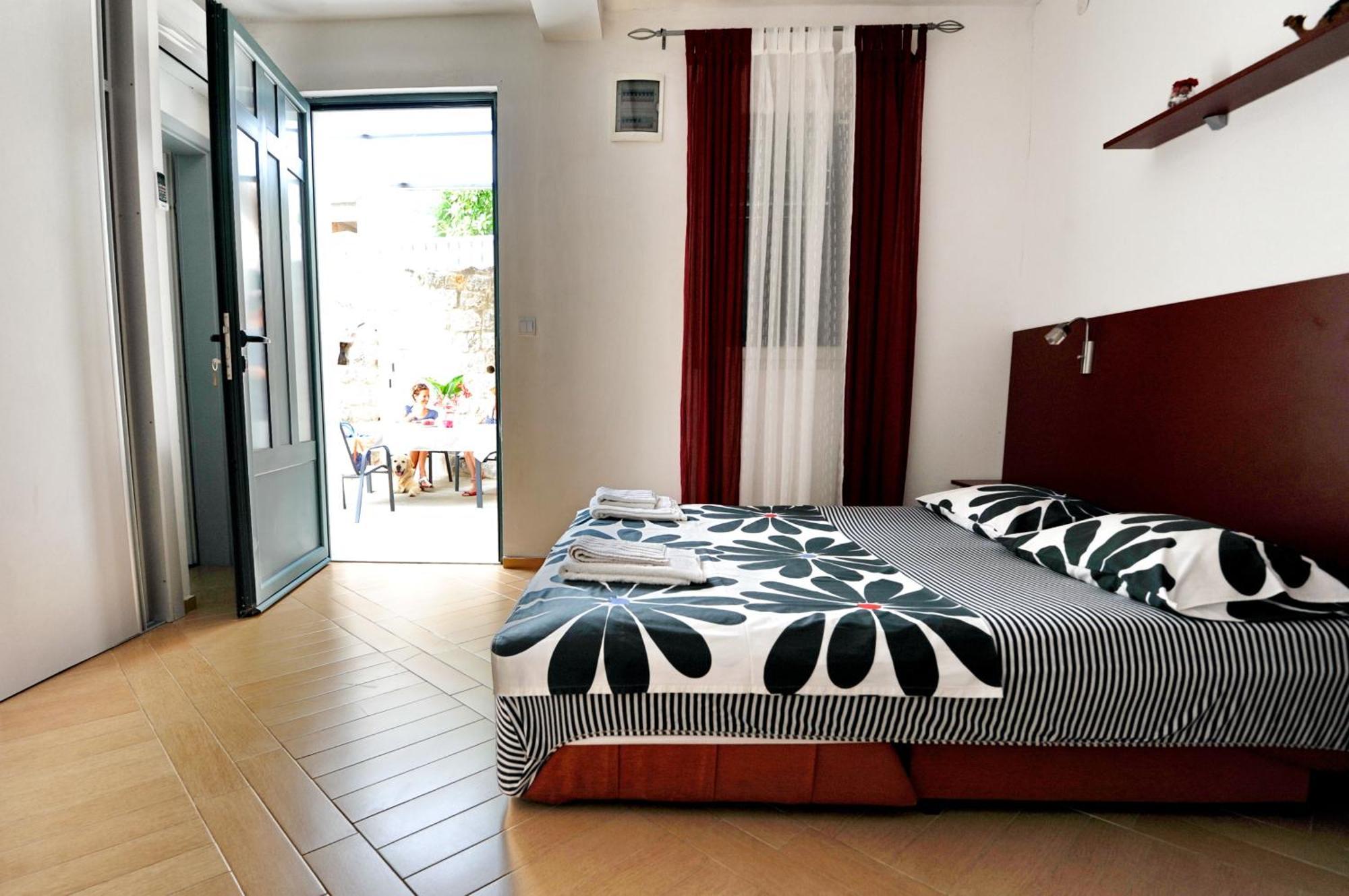 Apartments Kriva Ulica Kotor Room photo